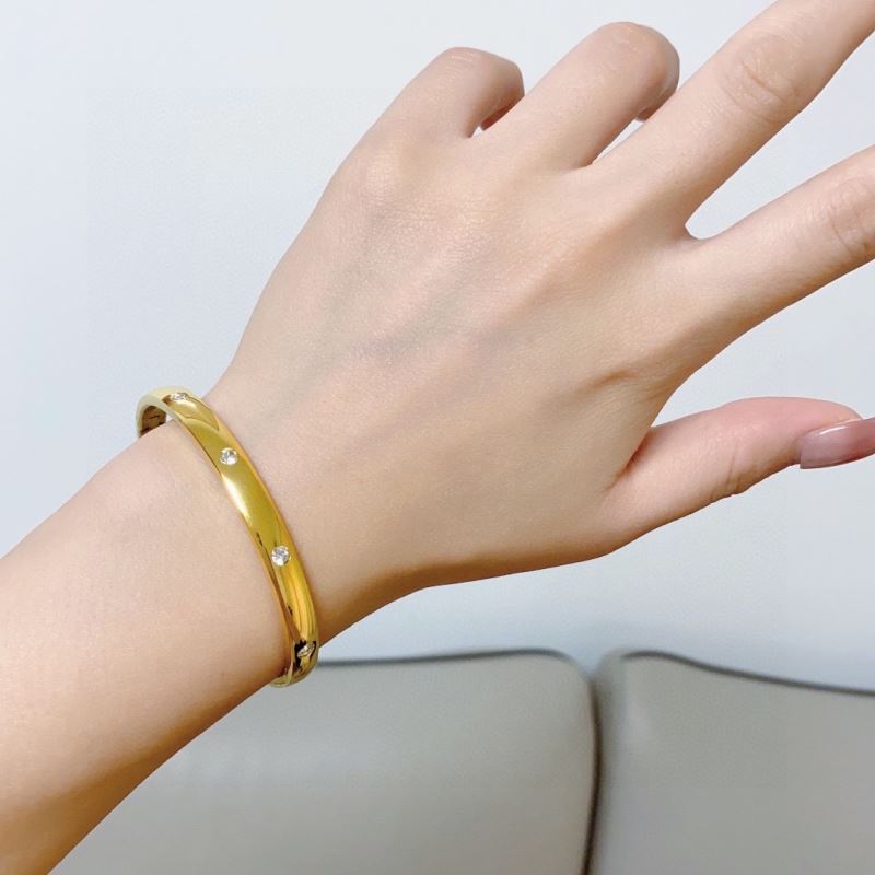 Ca*t1er bracelets